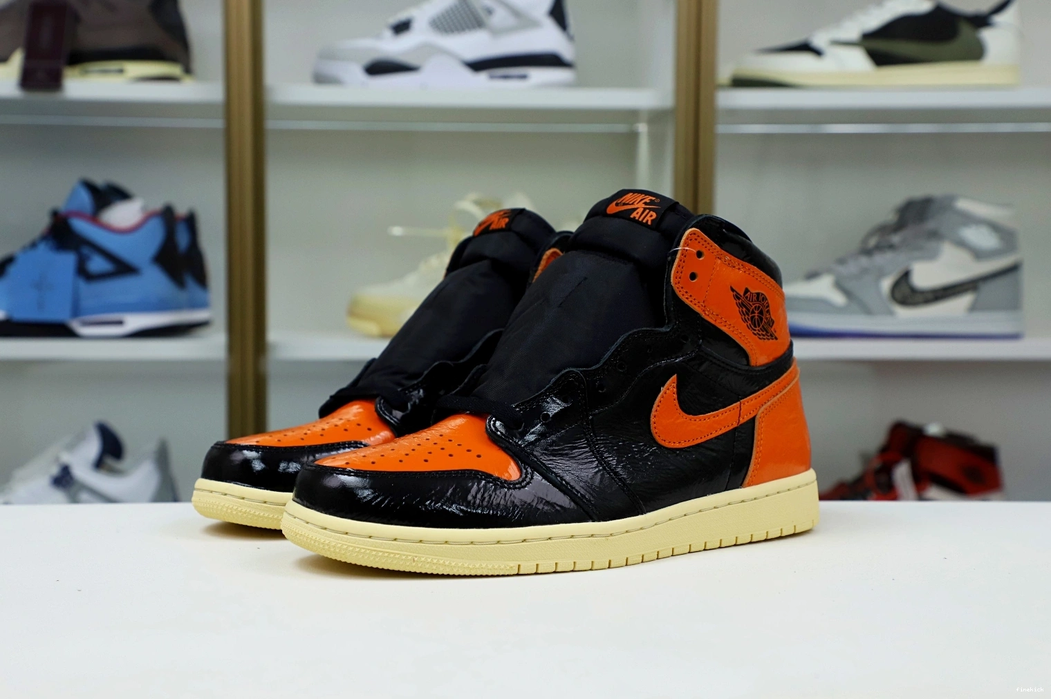 OG HIGH 1 'SHATTERED JORDAN AIR RETRO 3.0' BACKBOARD 0210